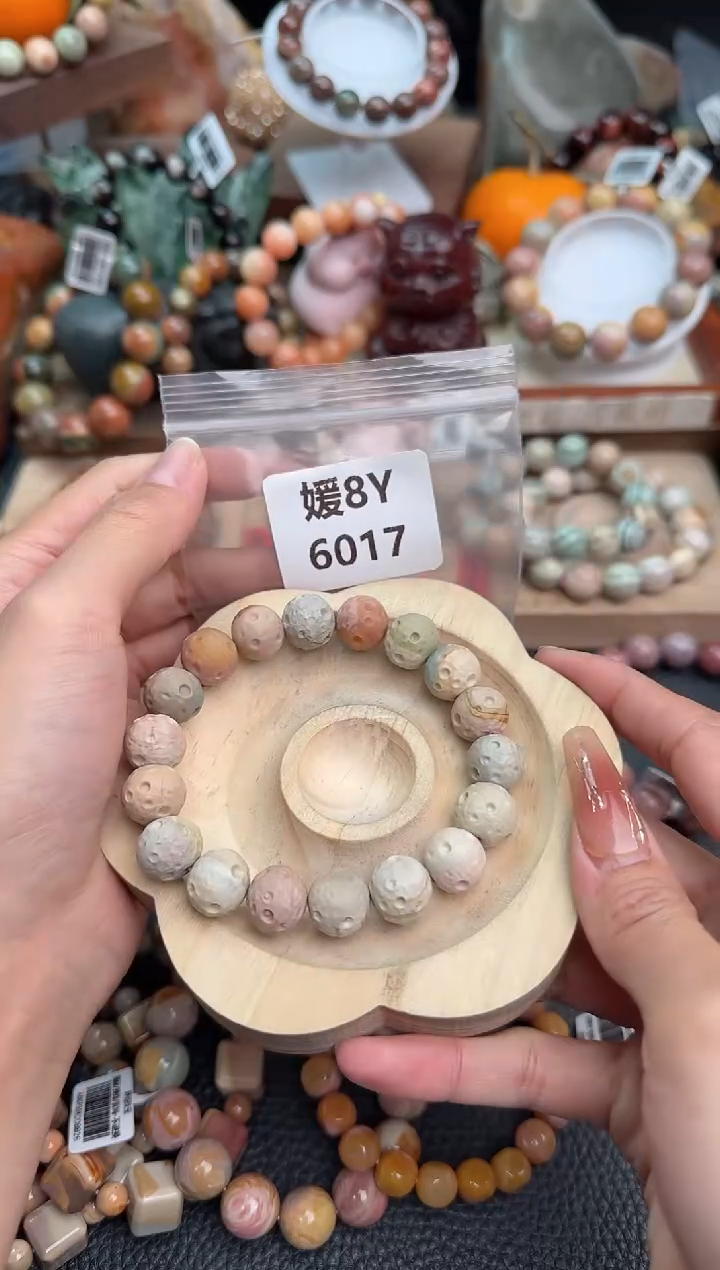 【闪购商品】石英质玉手链未镶嵌8Y6017