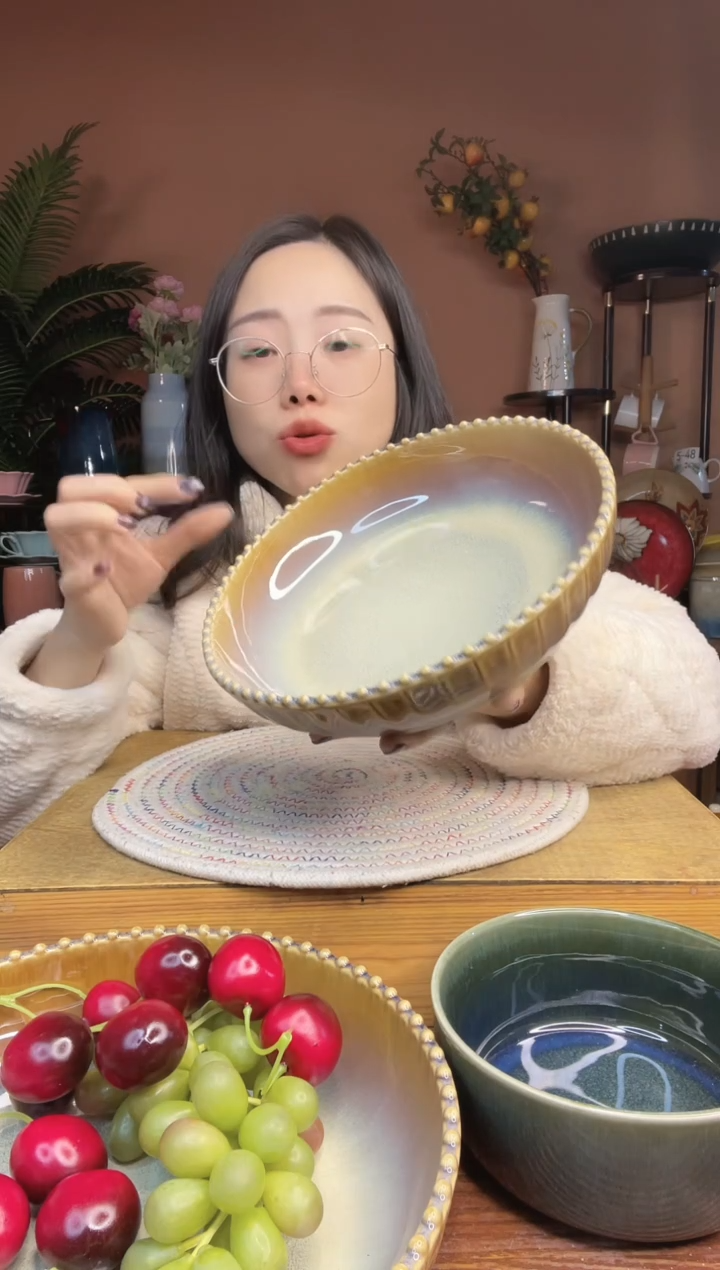 陶瓷8.5英寸珠点深盘 微瑕疵