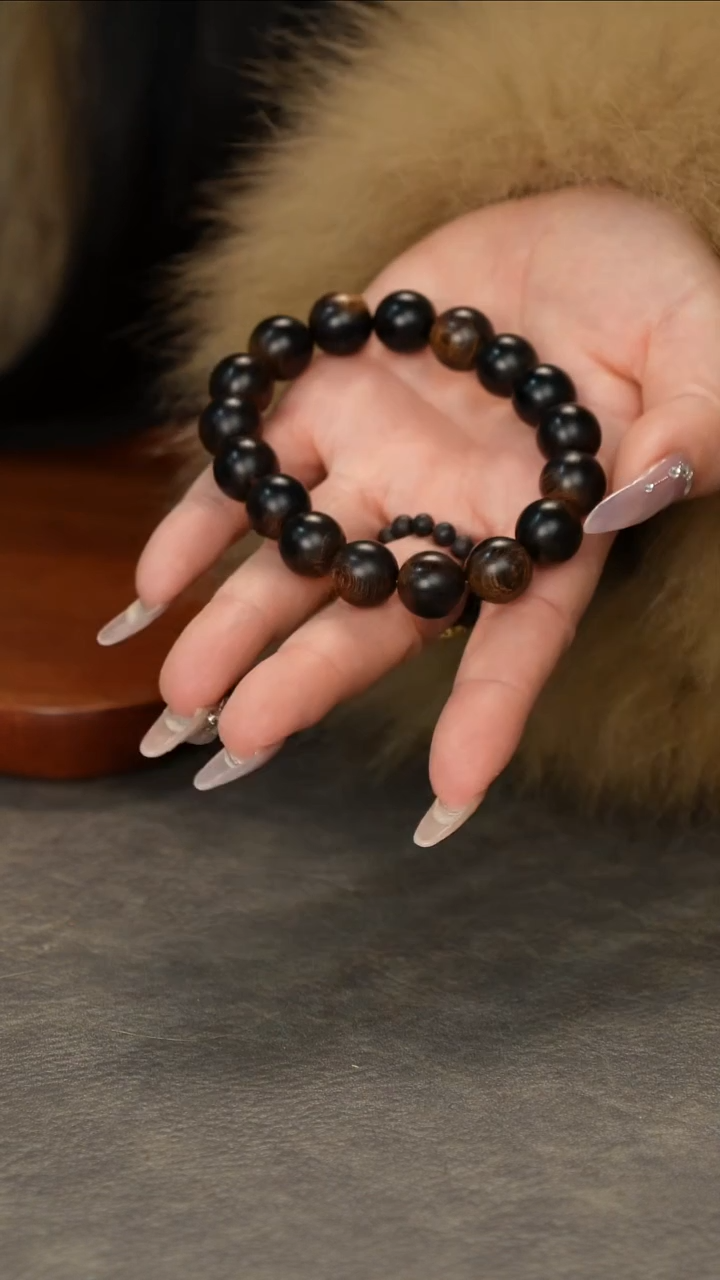 【闪购商品】沉香手串毕业级芽庄白奇樱子瘤疤王1.2单圈雷击料