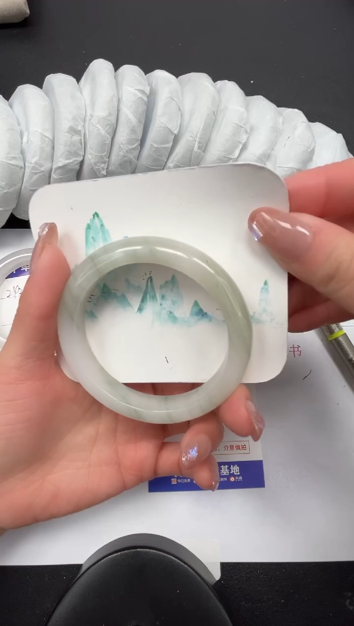 【闪购商品】石英质玉手镯未镶嵌243-59.7