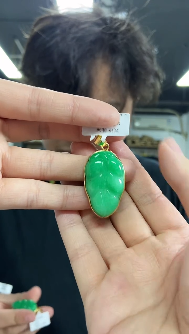 【闪购商品】翡翠颈饰未镶嵌多样性发其一颜色微差