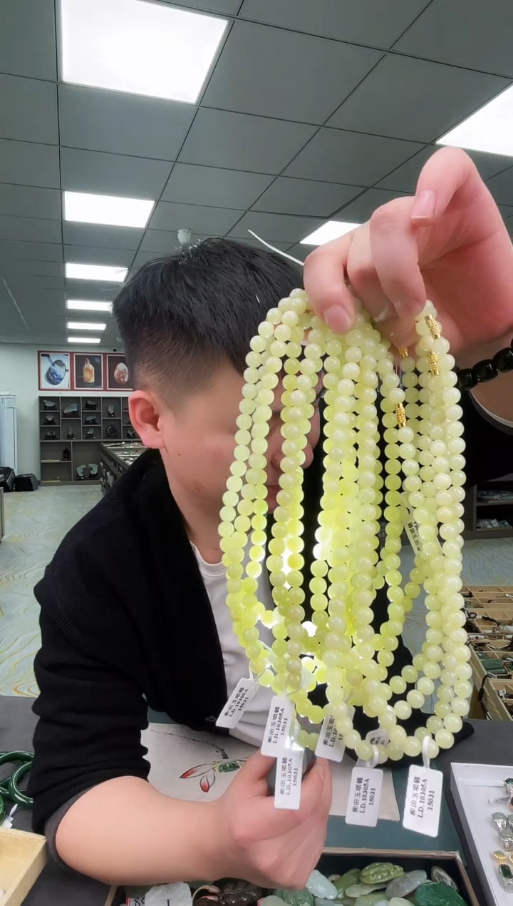 未镶嵌和田玉挂件b61多样性发其一