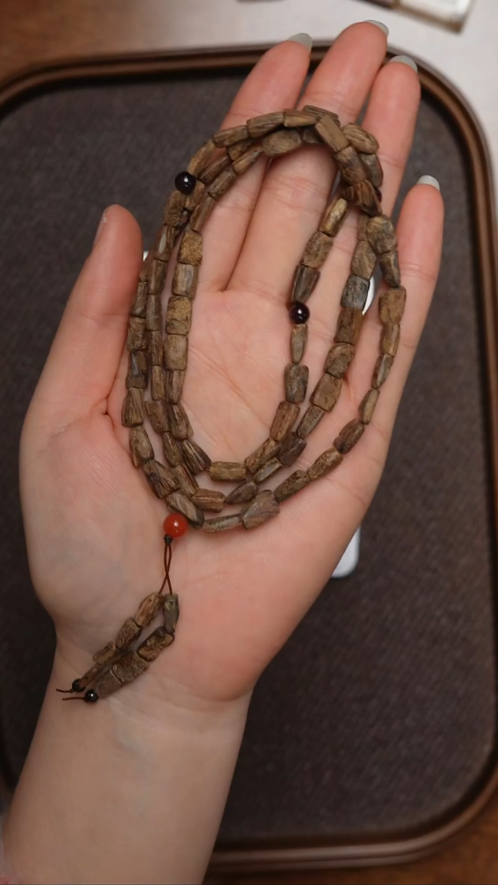 沉香手串加里曼丹随形沉水级 15克 多样性发1件