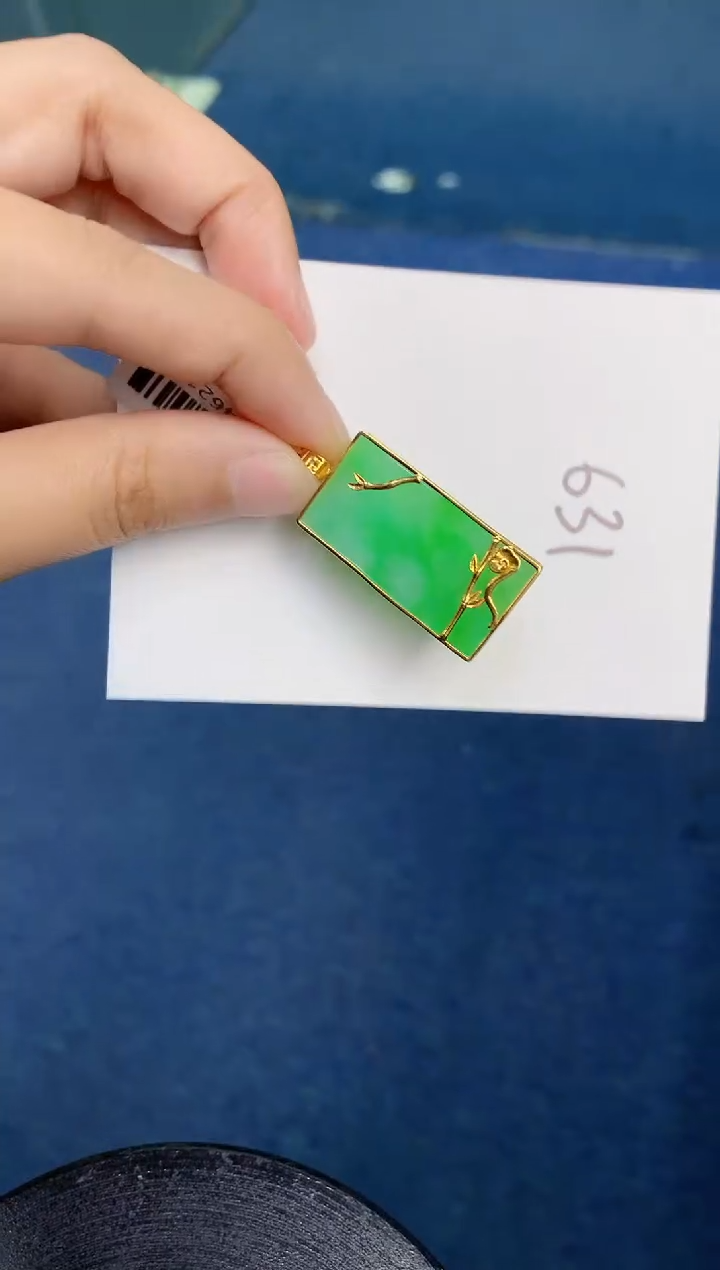 【闪购商品】翡翠颈饰18K金镶嵌000000000