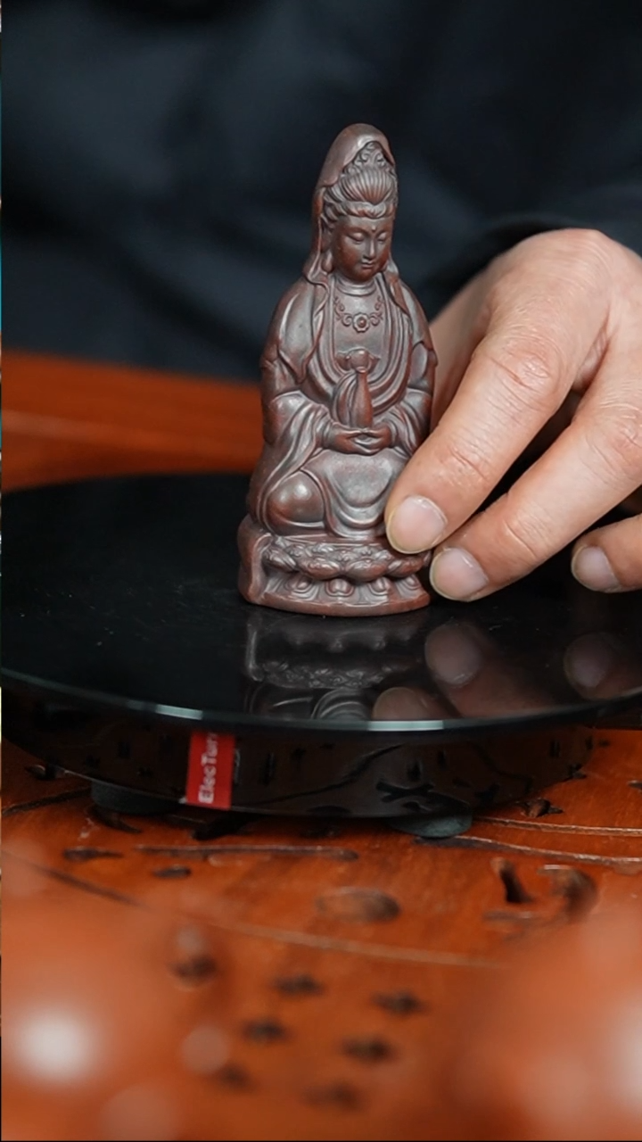 【闪购商品】紫砂茶宠古红泥刻绘观音精品摆件