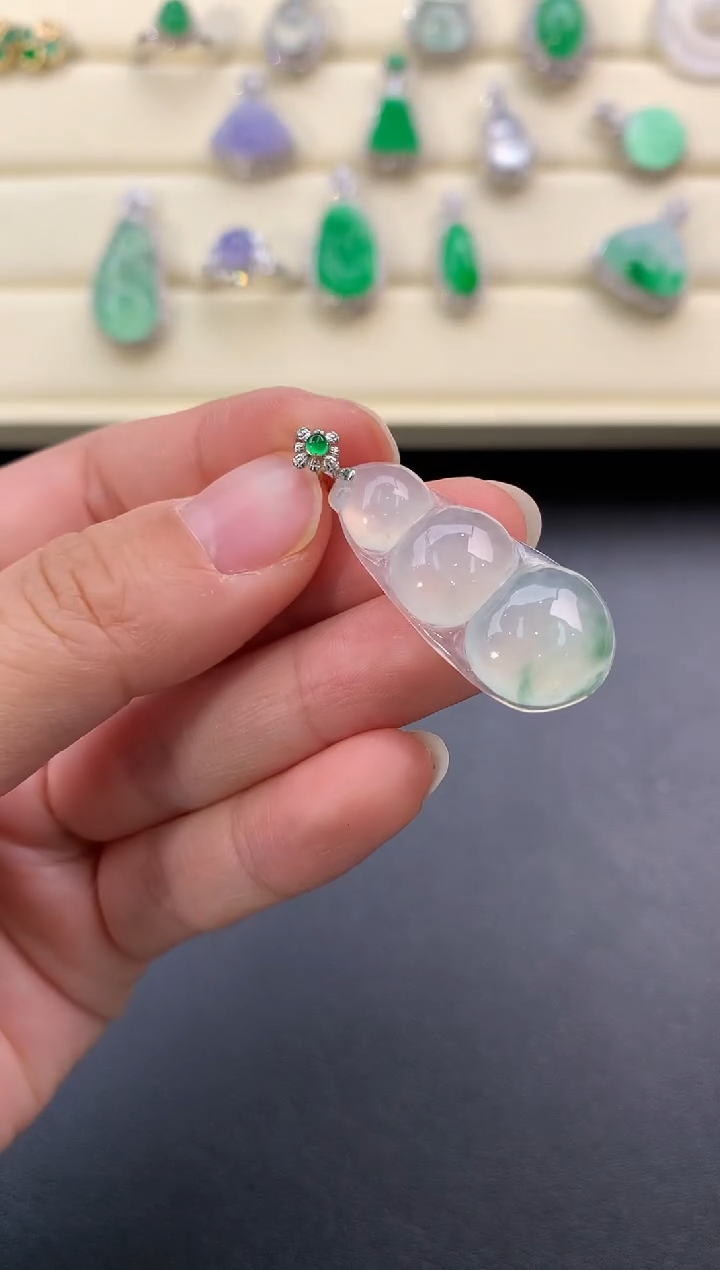 【闪购商品】翡翠颈饰18K金镶嵌D627