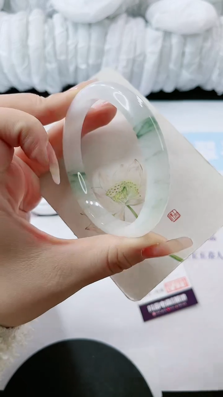 【闪购商品】石英质玉手镯合金多样性发货E720