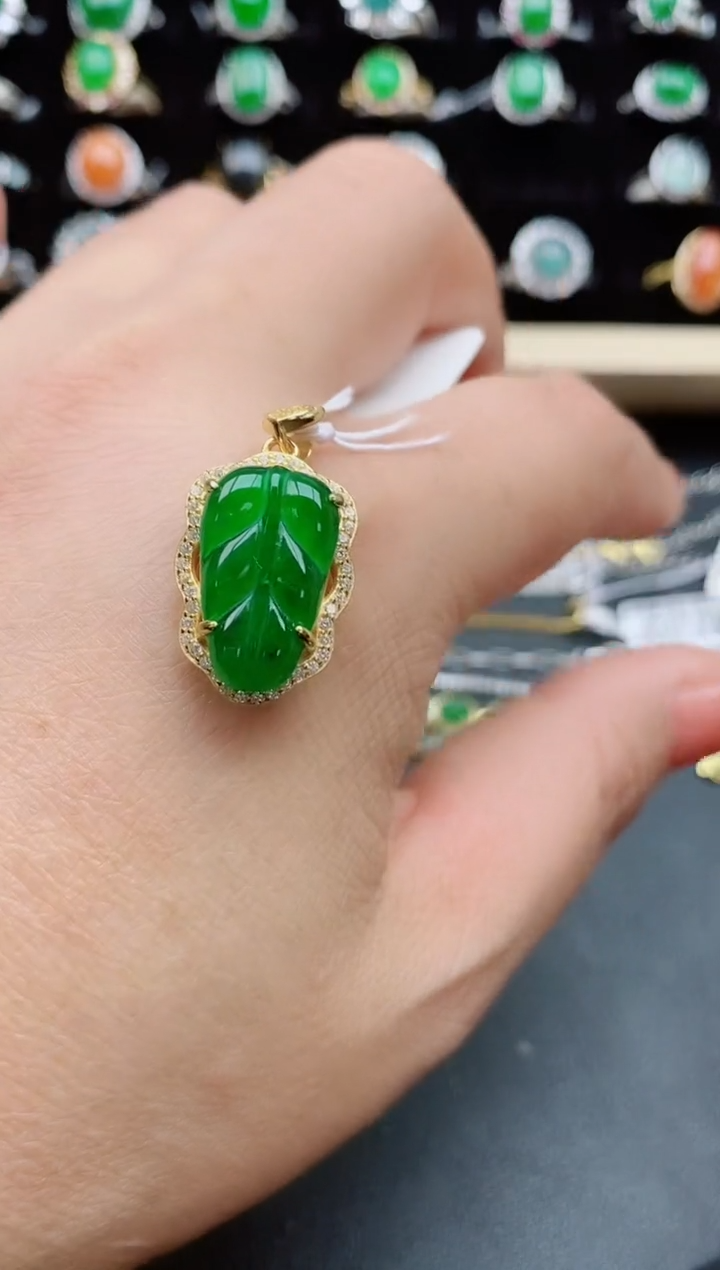 【闪购商品】翡翠吊坠(赠链)银S925镶嵌321321