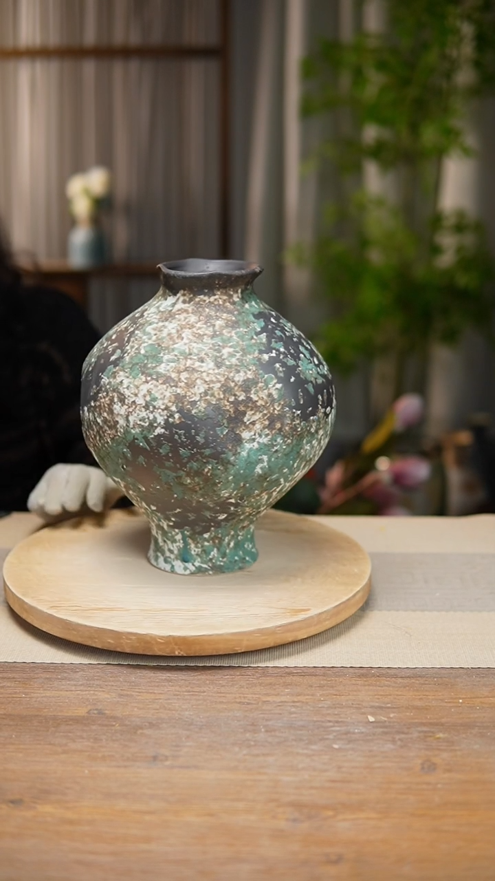 【闪购商品】陶瓷 花器涂鸦绿灯笼