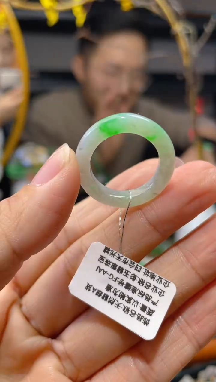 【闪购商品】翡翠颈饰未镶嵌假一赔三17圈口