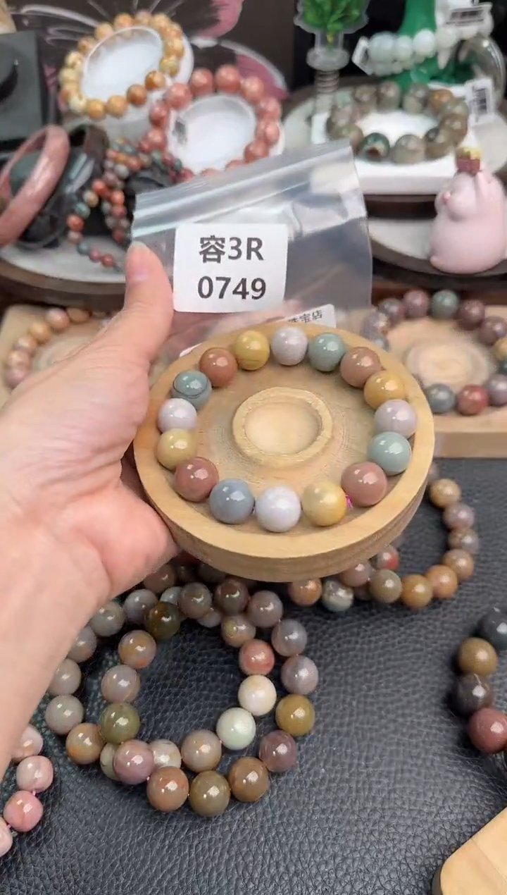 未镶嵌手链石英质玉?****。3R0749