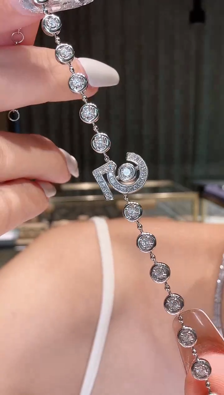 铂Pt950镶嵌手链钻石5号