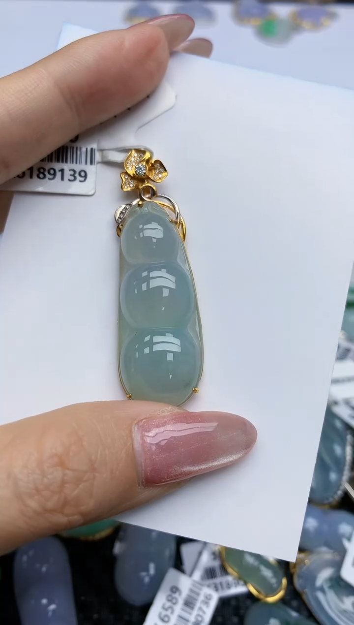 【闪购商品】翡翠挂件18K金镶嵌天然翡翠A货