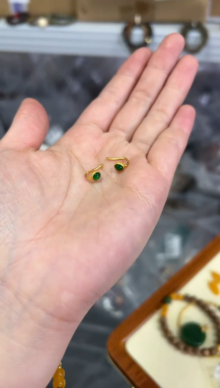 【闪购商品】翡翠耳饰银S925镶嵌天然翡翠银镶嵌耳钉[323]