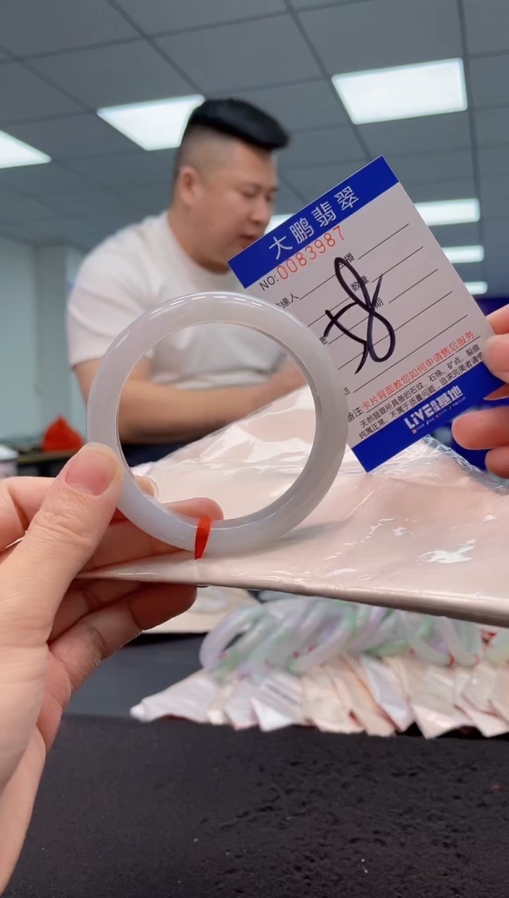 【闪购商品】翡翠手镯未镶嵌AAAAAAAAAA