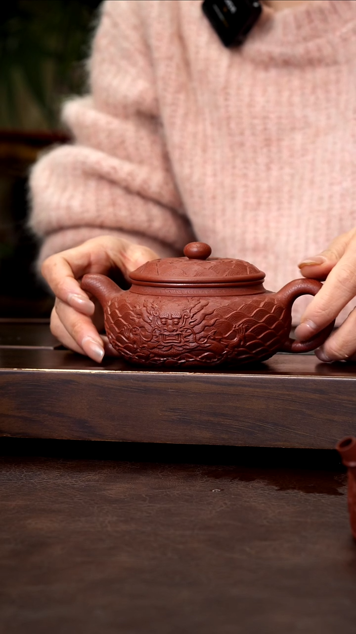 茶壶紫砂朱泥浮雕仿古270cc左右