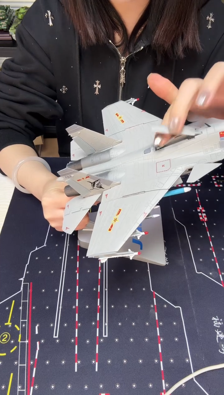 1/72合金飞机模型歼15精细办