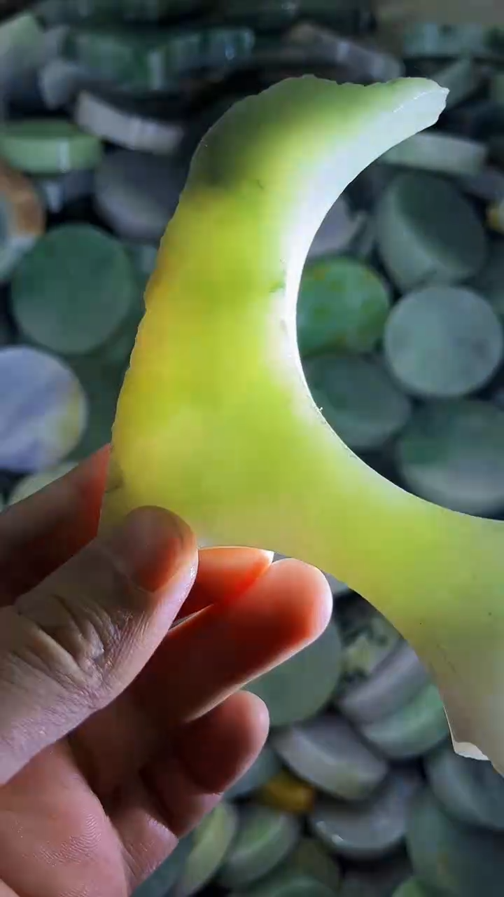 【闪购商品】翡翠挂件未镶嵌A货康壹203