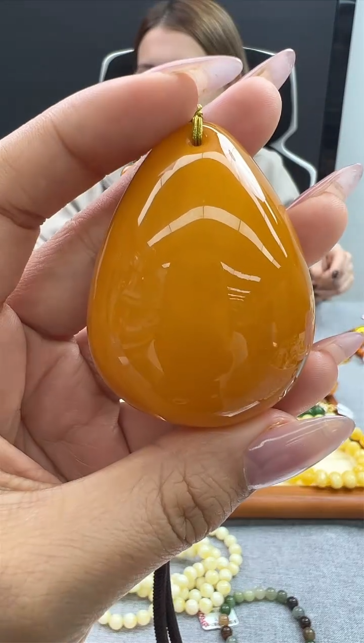 【闪购商品】琥珀颈饰未镶嵌143秒拍号