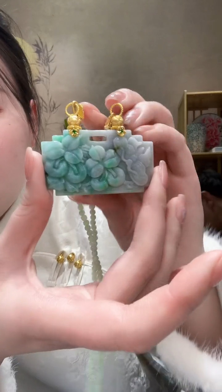 【闪购商品】翡翠颈饰未镶嵌吊坠