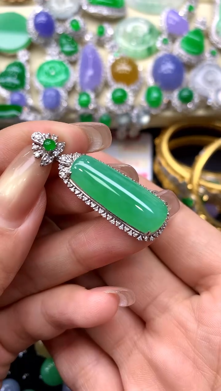 颈饰18K金镶嵌翡翠295-中国好珍宝