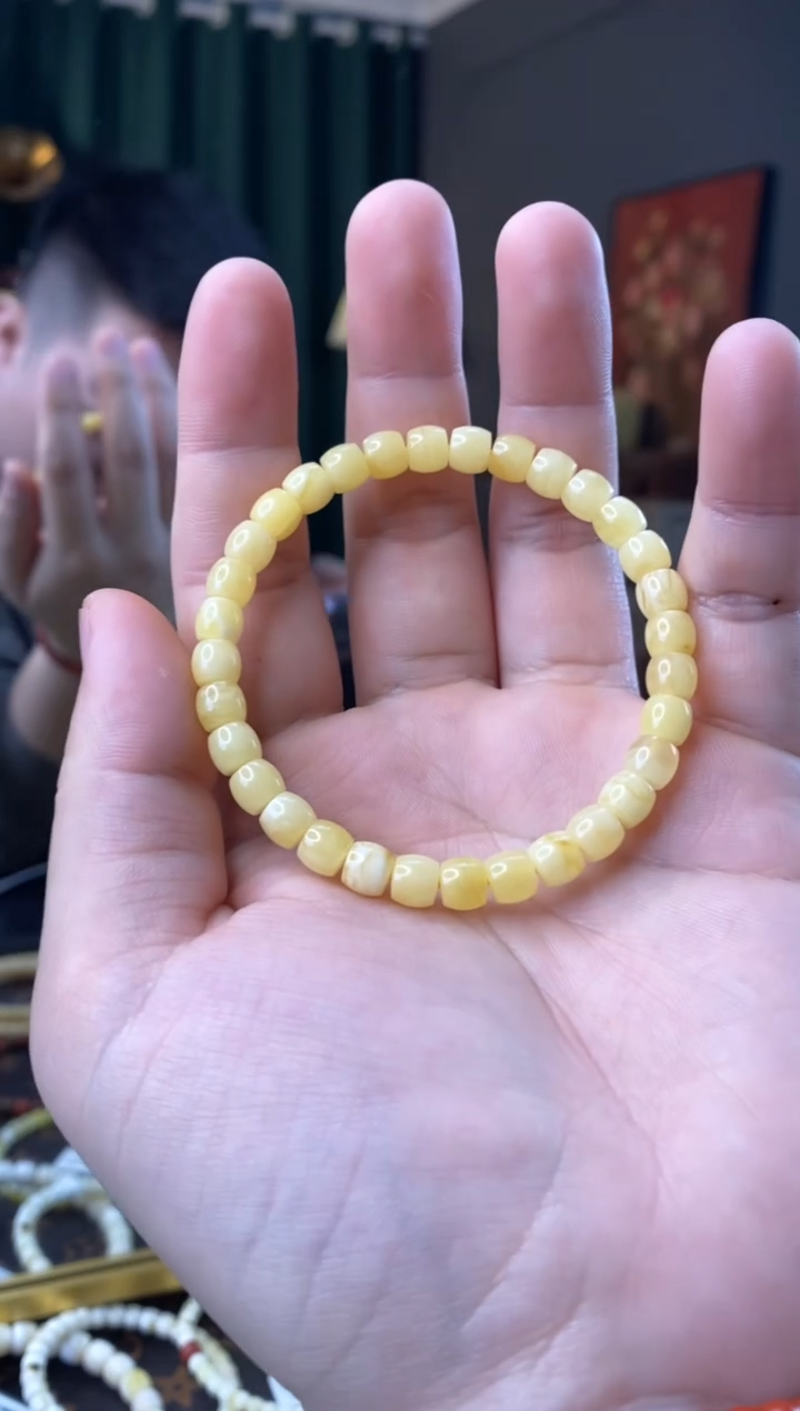 【闪购商品】蜜蜡手串未镶嵌6.5mm直切瑕疵