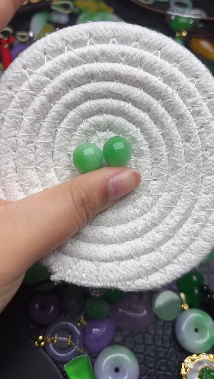 颈饰未镶嵌翡翠缅甸翡翠吊坠