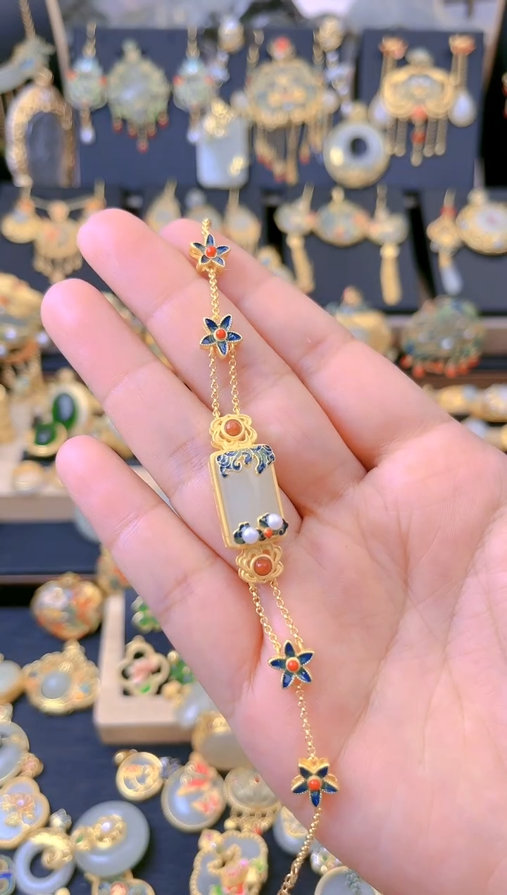 【闪购商品】和田玉手链银S925镀金镶嵌小花花手链