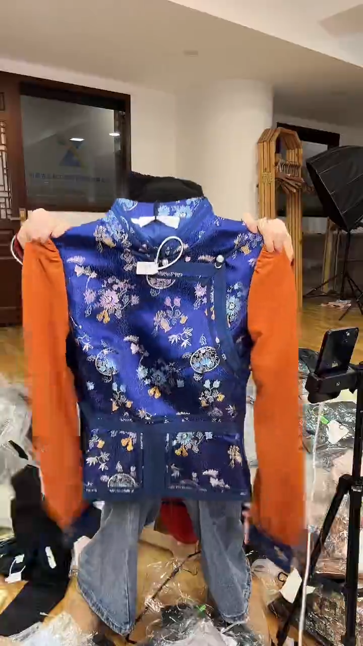 L码        105-115斤  纱袖