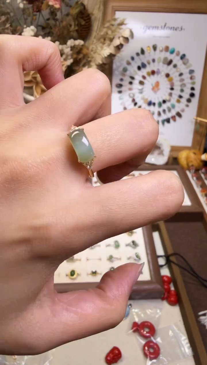 水晶摆件未镶嵌戒指