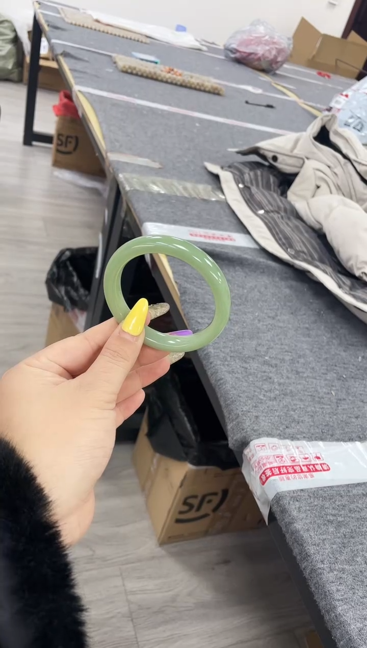 未镶嵌密玉绿镯子密玉（石英质玉）好****）好心情22