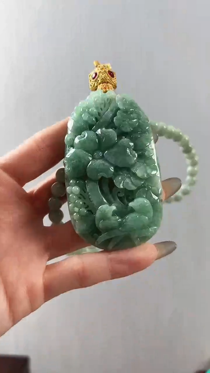 颈饰未镶嵌翡翠喜上眉梢