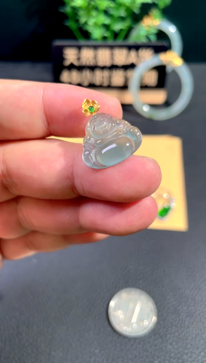 颈饰18K金镶嵌翡翠翡翠