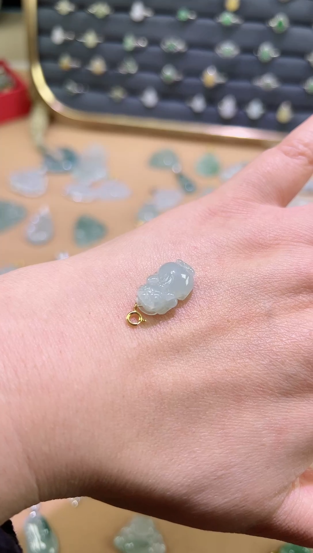 【闪购商品】翡翠颈饰18K金镶嵌貔貅