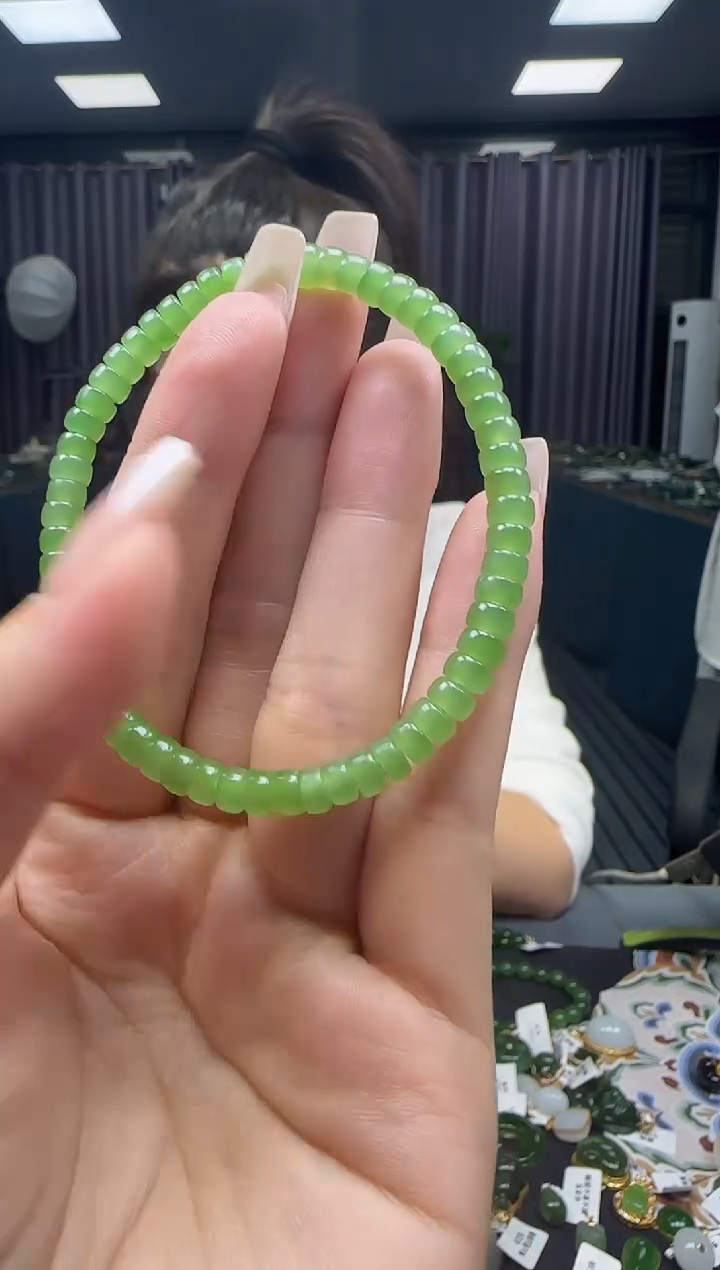 手串未镶嵌和田玉1