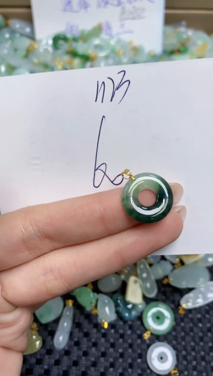 【闪购商品】翡翠颈饰18K金镶嵌天然缅甸A货翡翠