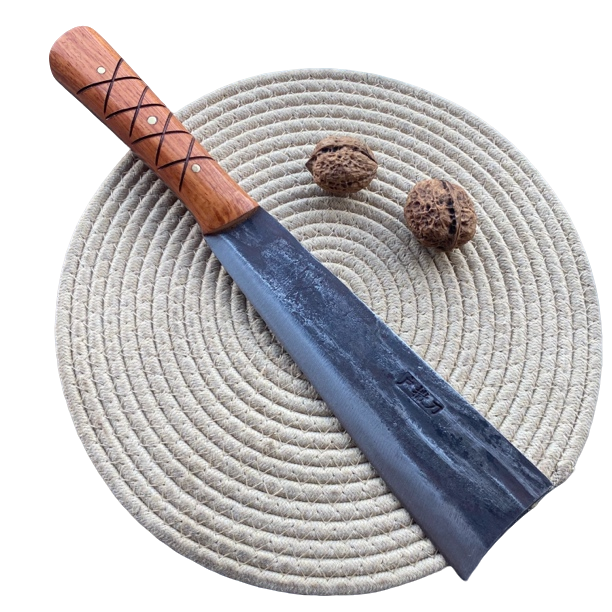 轨道钢手工锻打户外砍骨砍柴两用刀