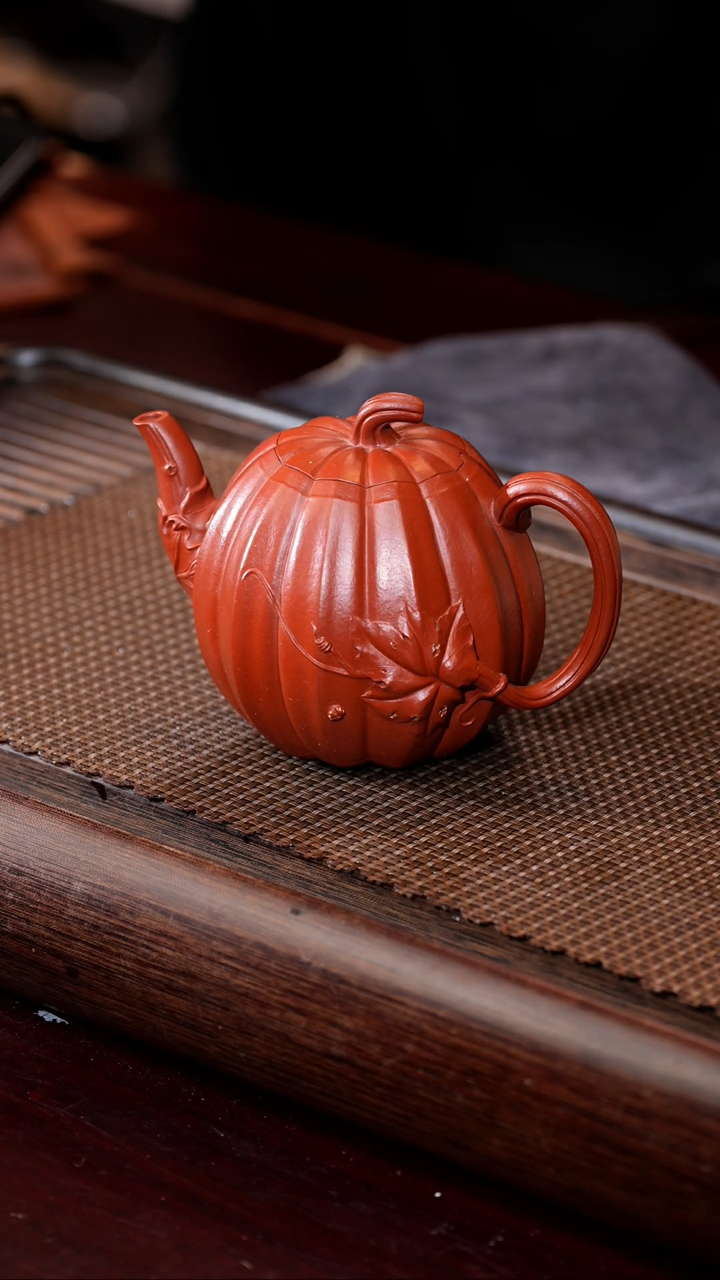 【闪购商品】紫砂茶壶jyh 筋纹南瓜 龙山朱砂 300