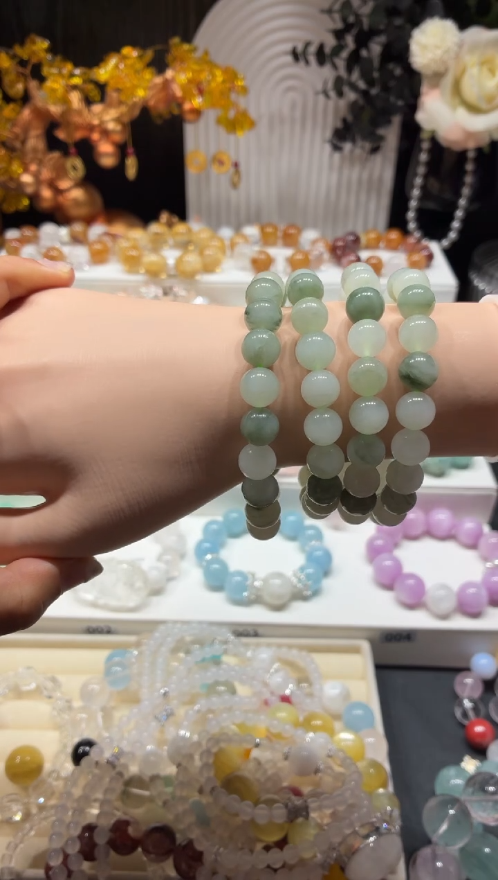 水晶手链未镶嵌东陵玉 特价39.99