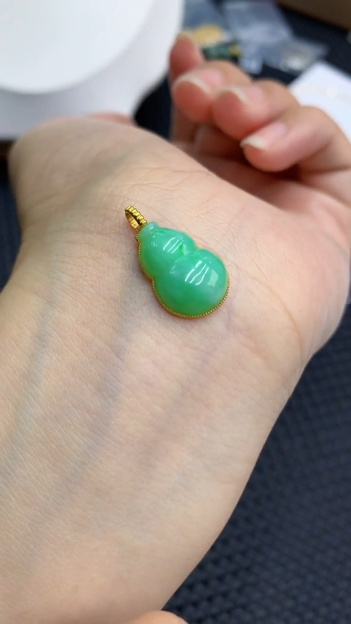 【闪购商品】翡翠颈饰18K金镶嵌            8