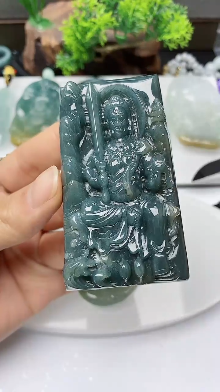 【闪购商品】翡翠颈饰未镶嵌         