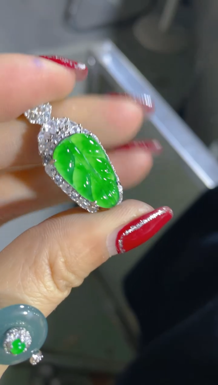 【闪购商品】定制翡翠未镶嵌天然A货翡翠假一罚四（多样性发货）