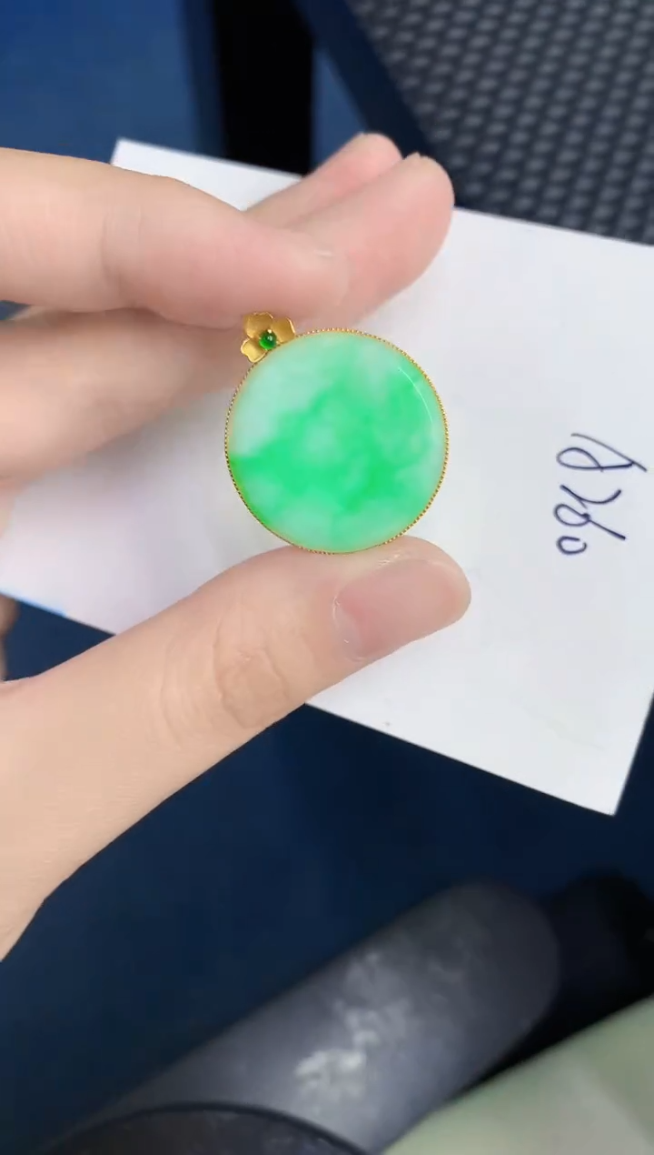 【闪购商品】翡翠颈饰18K金镶嵌0000000000