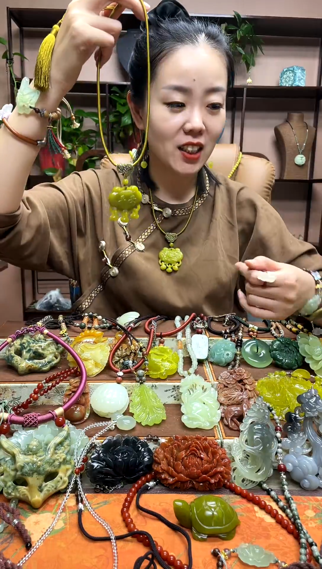 未镶嵌岫玉吊坠多样性发货发其中之一