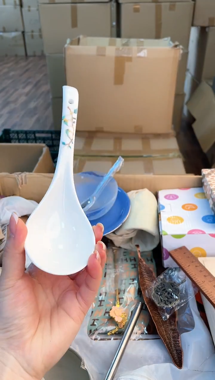 勺子如**锦如图所示 米妮甄选