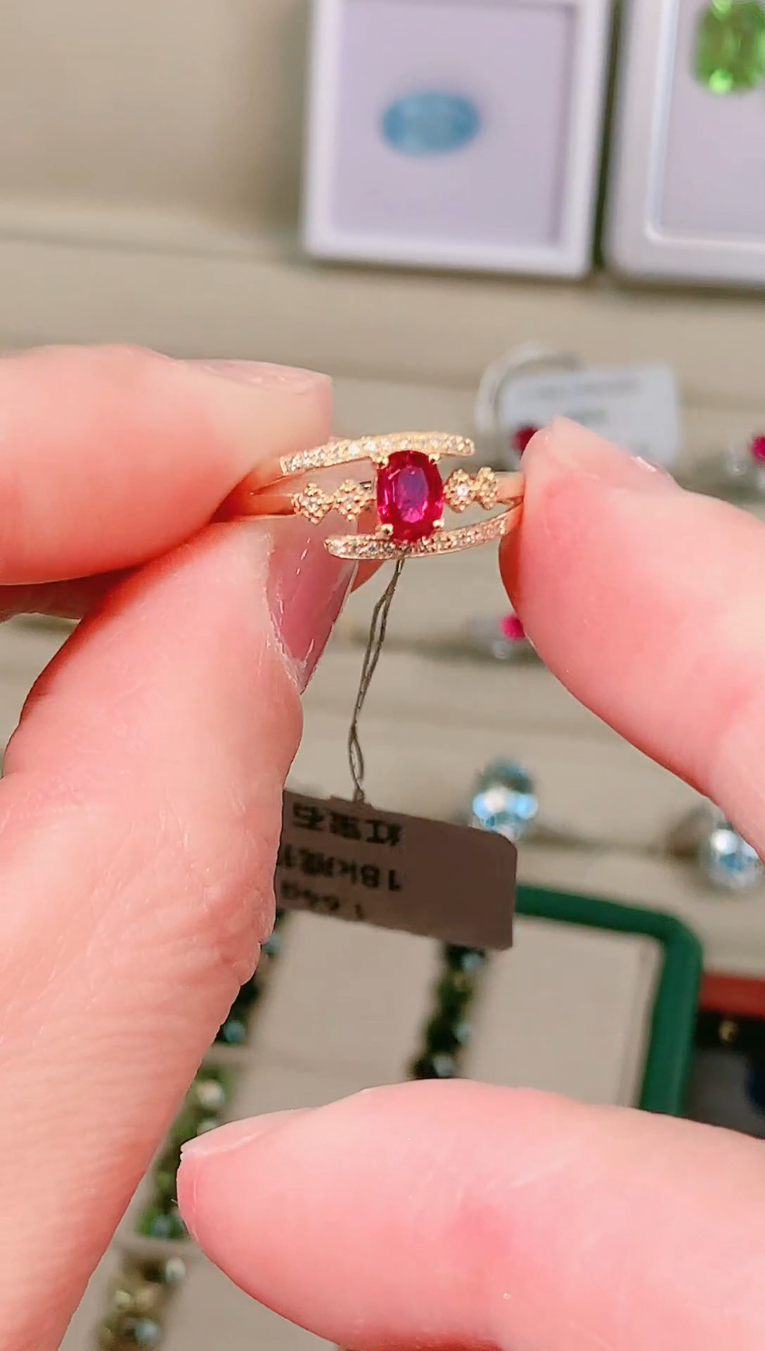18K金镶嵌戒指红宝石莫桑比克红宝石0.47ct 总1.64g
