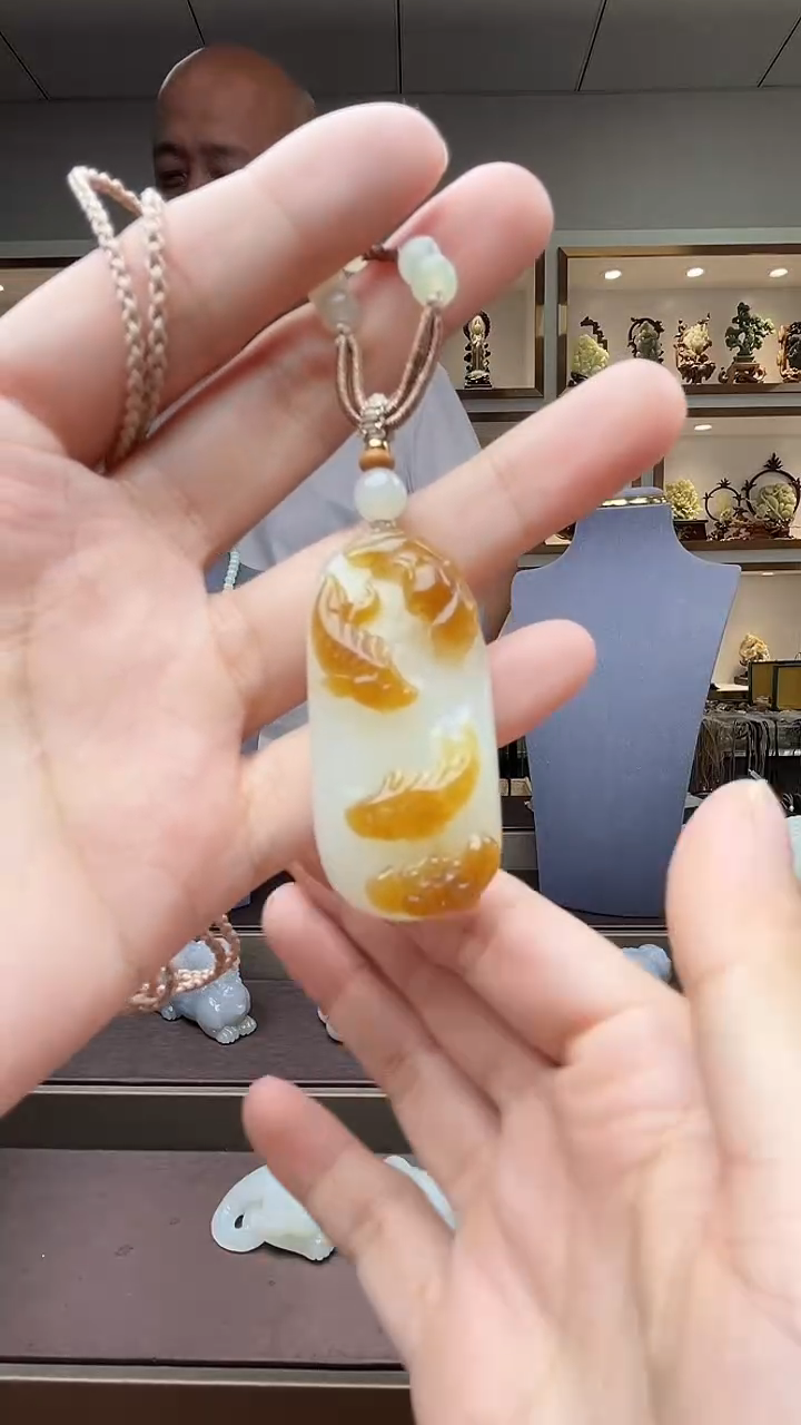 和田玉未镶嵌颈饰苏