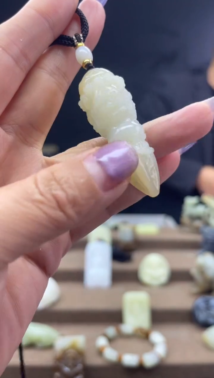 颈饰未镶嵌和田玉1