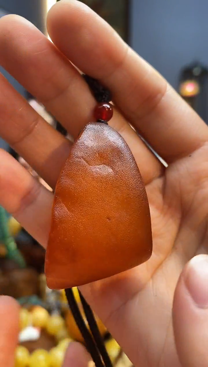 琥珀颈饰未镶嵌吊坠
