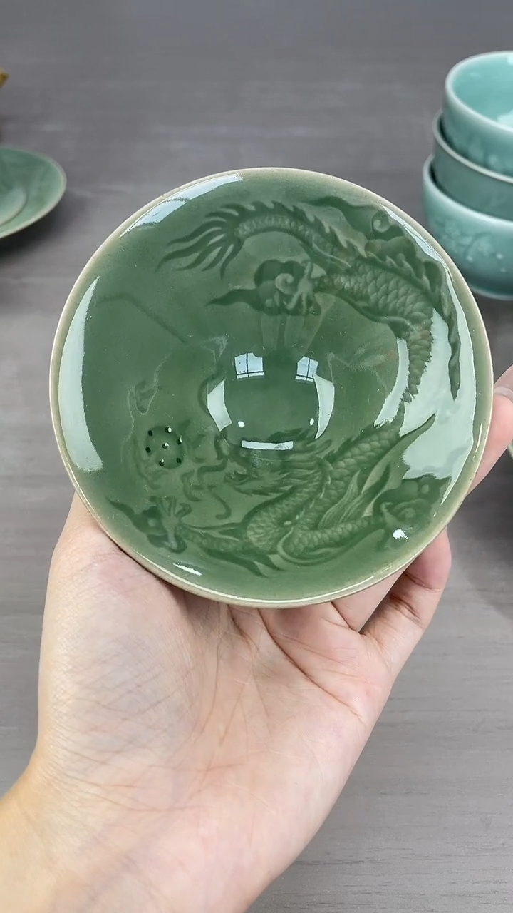 青瓷仓储福利清仓龙微微暇